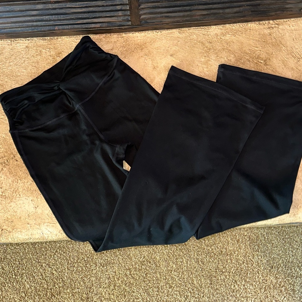 Hollister Gilly Hicks - Twist knot front, High waist Flare Leggings NEW